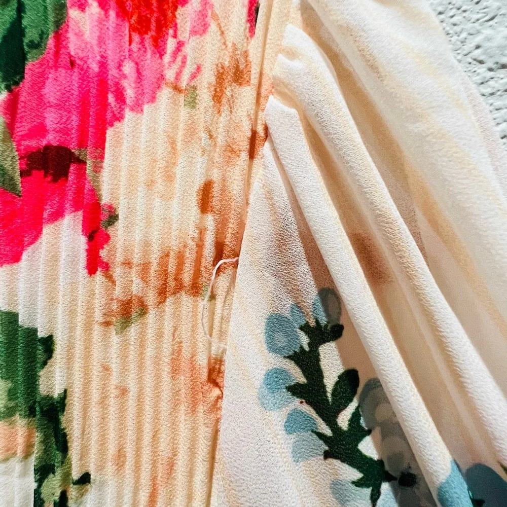 Ivory Floral Dress - Picture 8 of 13